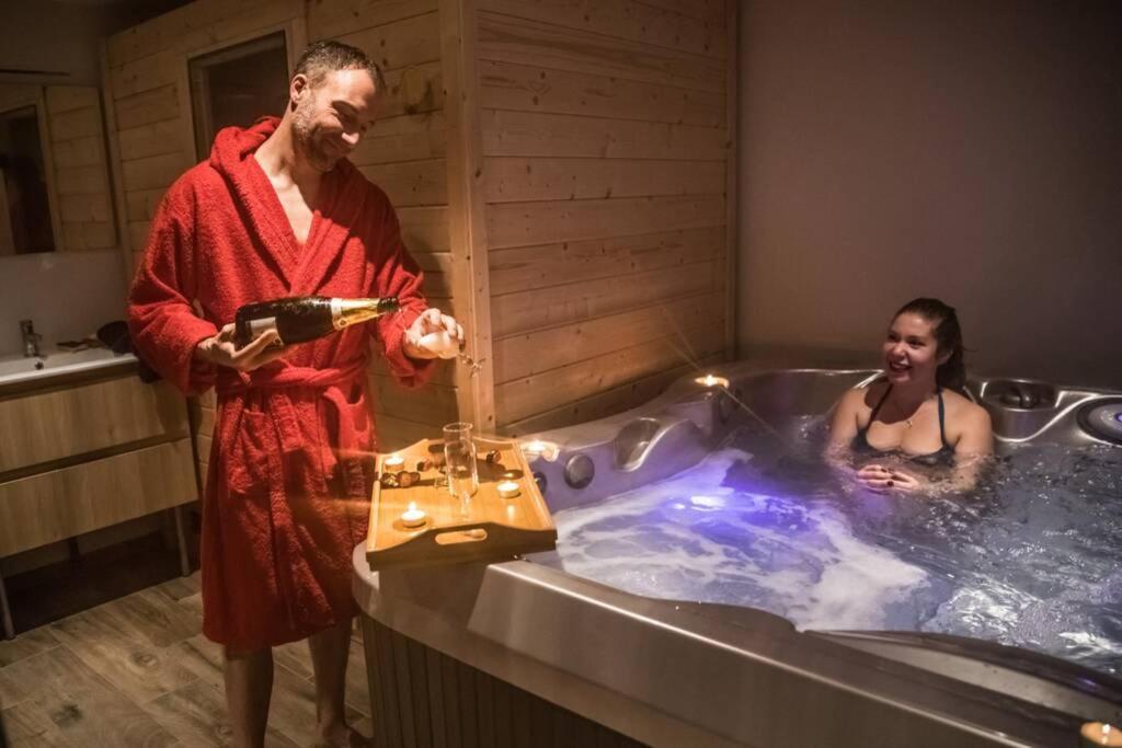 סנט-ג'וניין Les Spas Insolites - Le Spa Du Moulin מראה חיצוני תמונה